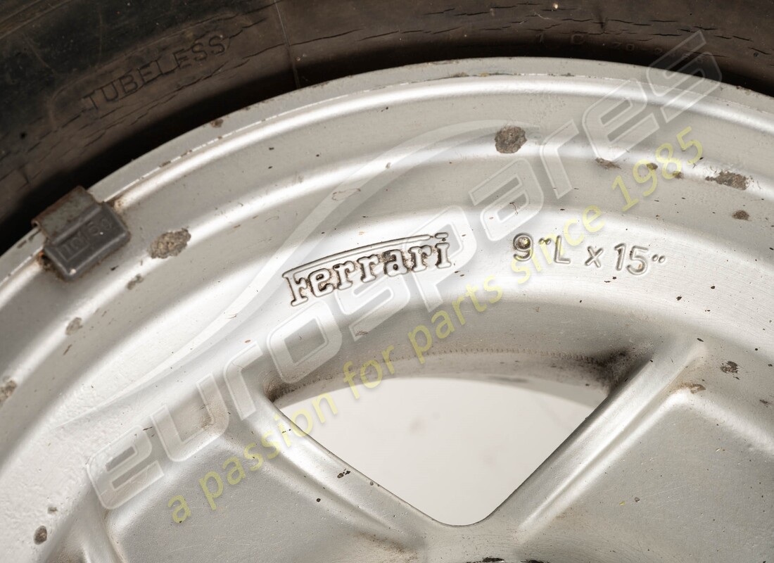 usata ferrari ruota posteriore 9x15. numero parte 109193 (4)