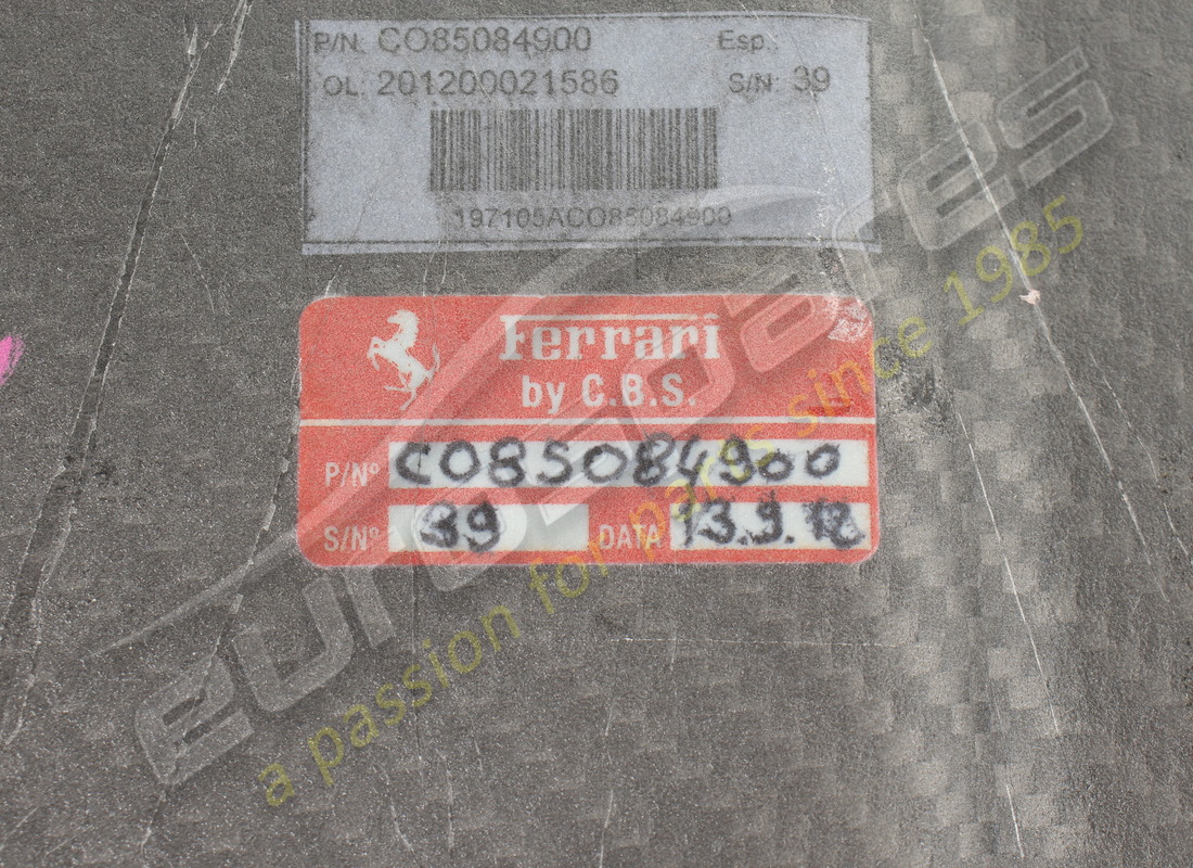 nuovo coperchio di ispezione rh ferrari. numero parte 85084900 (3)
