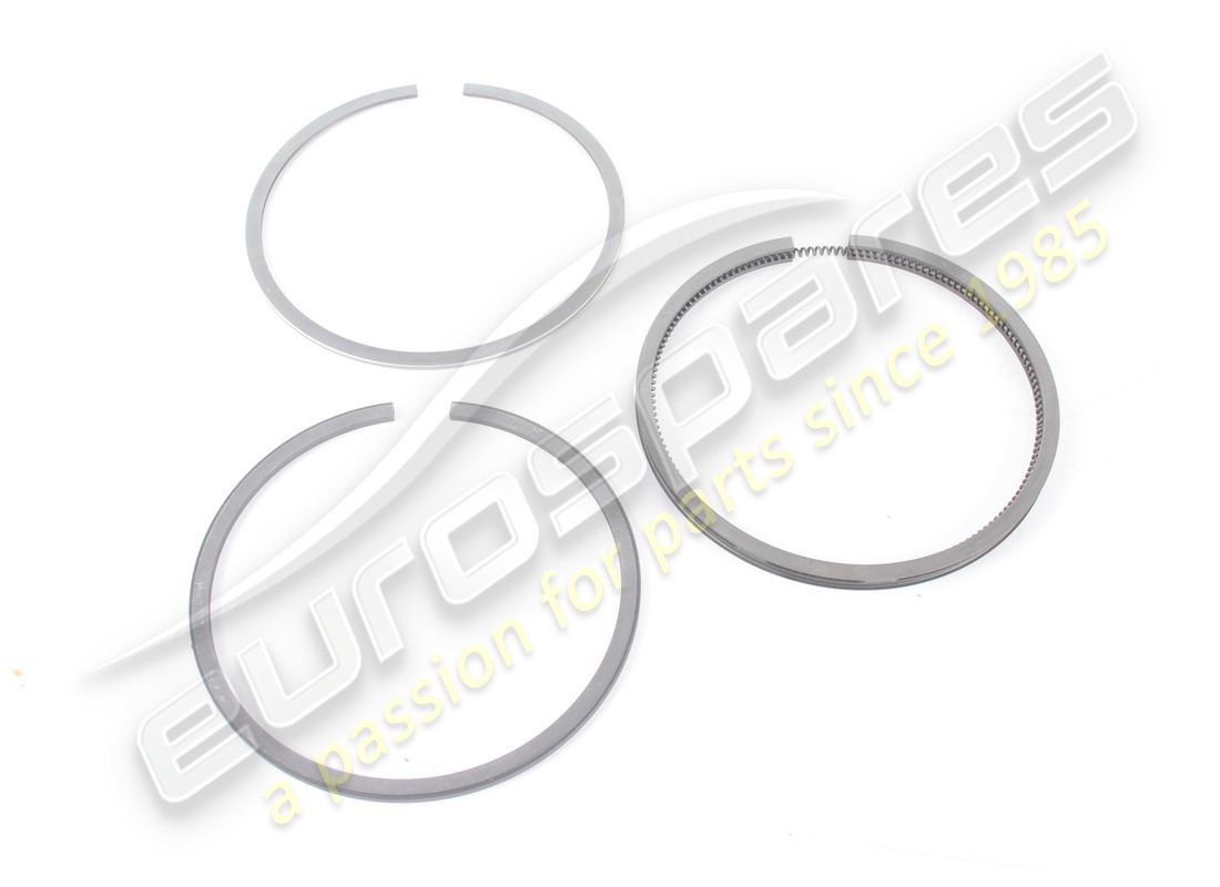 NEW FERRARI 81MM STD PISTON RING SET (3RINGS) (2MM MIDDLE RING). PART NUMBER 95140099RR (1) new ferrari 81mm std piston ring set (3rings) (2mm middle ring). part number 95140099rr (1)