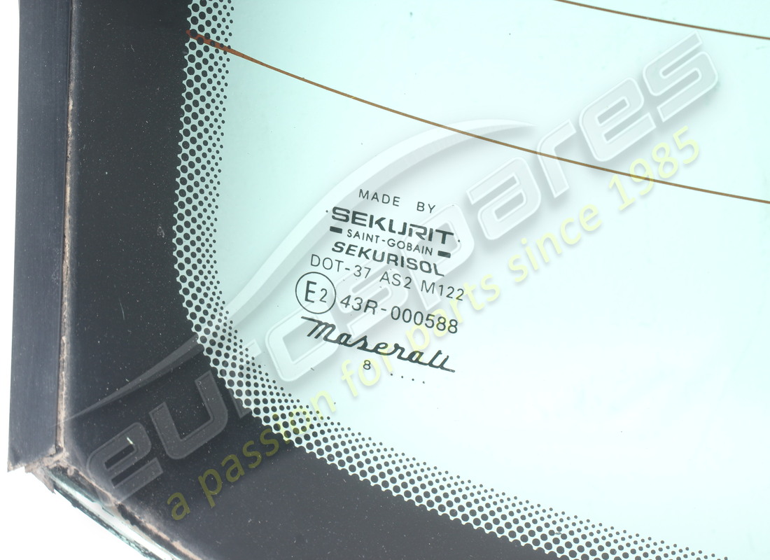 MASERATI VETRO DEL LUNOTTO POSTERIORE USATO. NUMERO PARTE 377780077 (2) maserati vetro del lunotto posteriore usato. numero parte 377780077 (2)