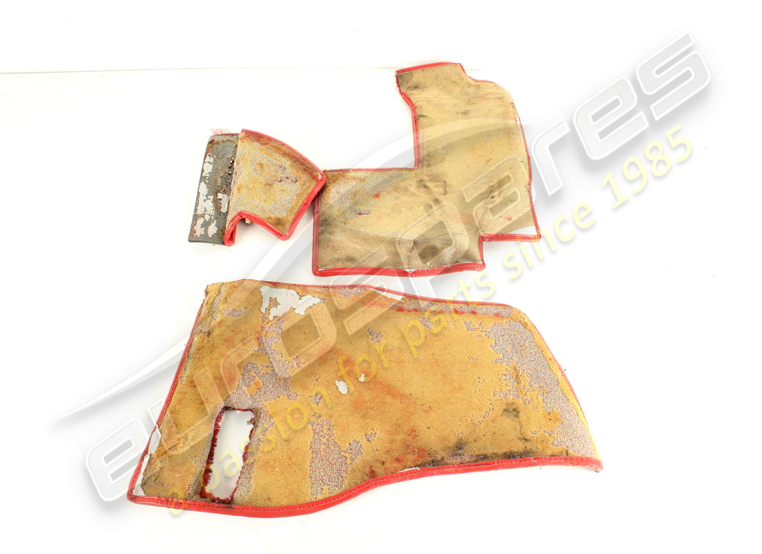 set completo di moquette con guida a sinistra ferrari usato. numero parte 95999003 (12)