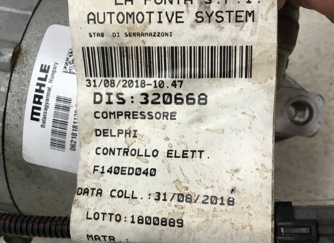 compressore dell'aria condizionata ferrari usato. numero parte 938890 (5)