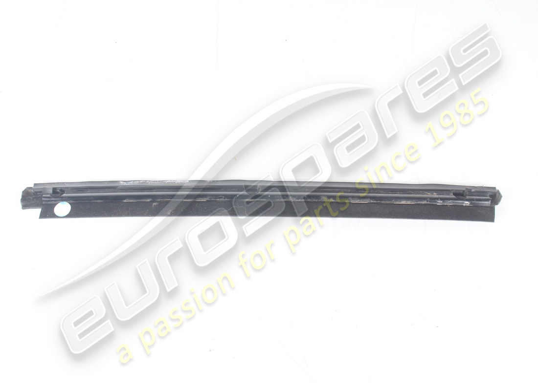 usato ferrari modanatura destra. numero parte 61538900 (4)