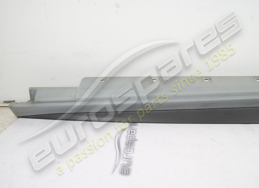 nuovo ferrari rivestimento sottoporta sx. numero parte 83261500 (2)