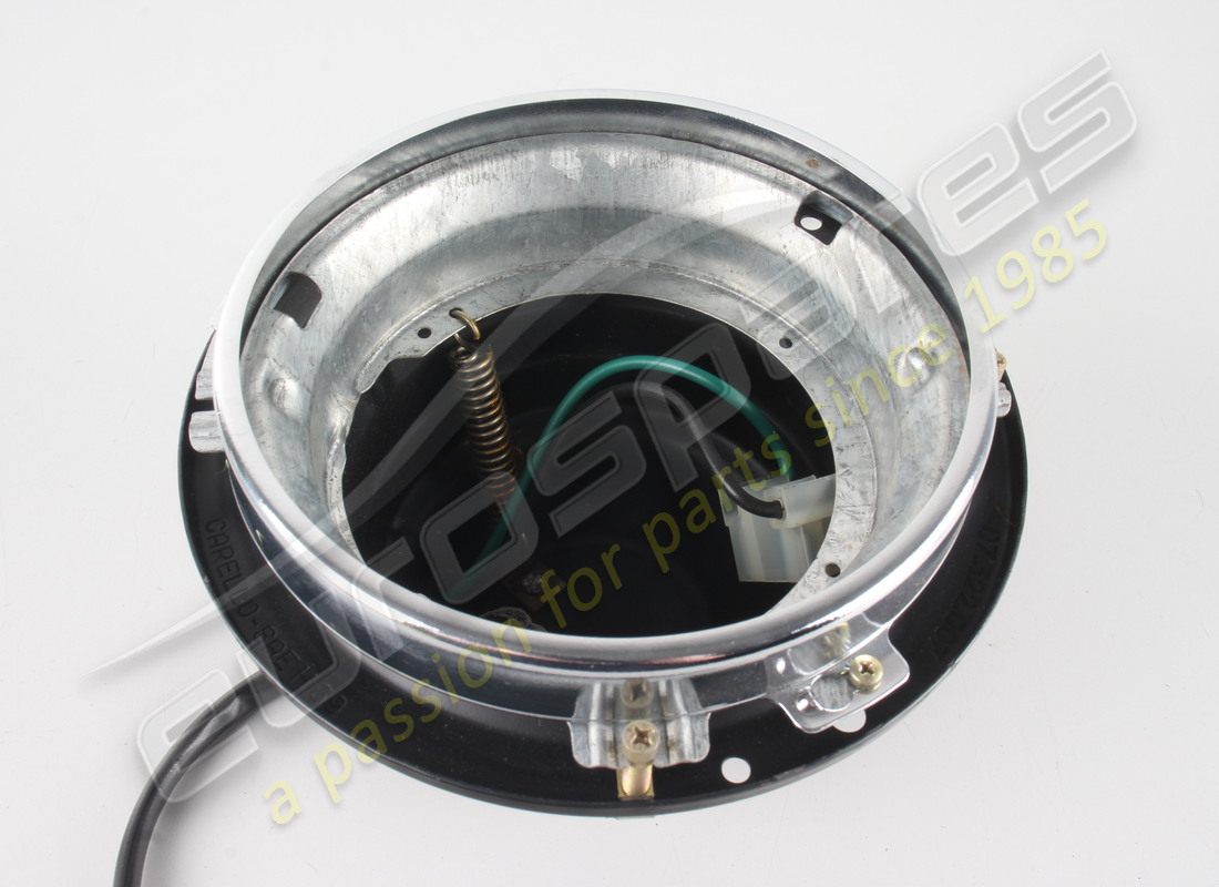 nuovo maserati scatola contorno fari. numero parte 107abl66271 (2)