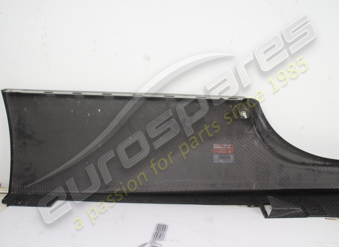 nuovo ferrari rivestimento sottoporta sx. numero parte 83261500 (5)