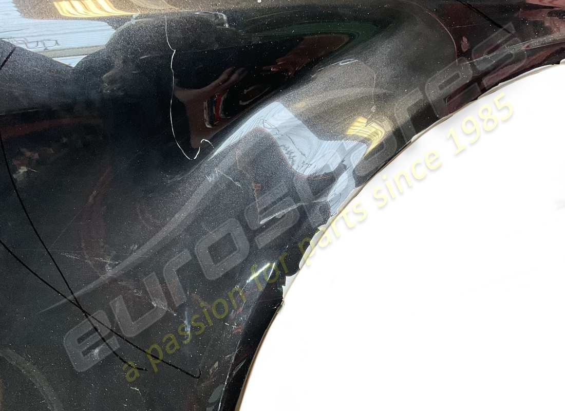 parafango anteriore destro completo ferrari usato. numero parte 67618611 (2)