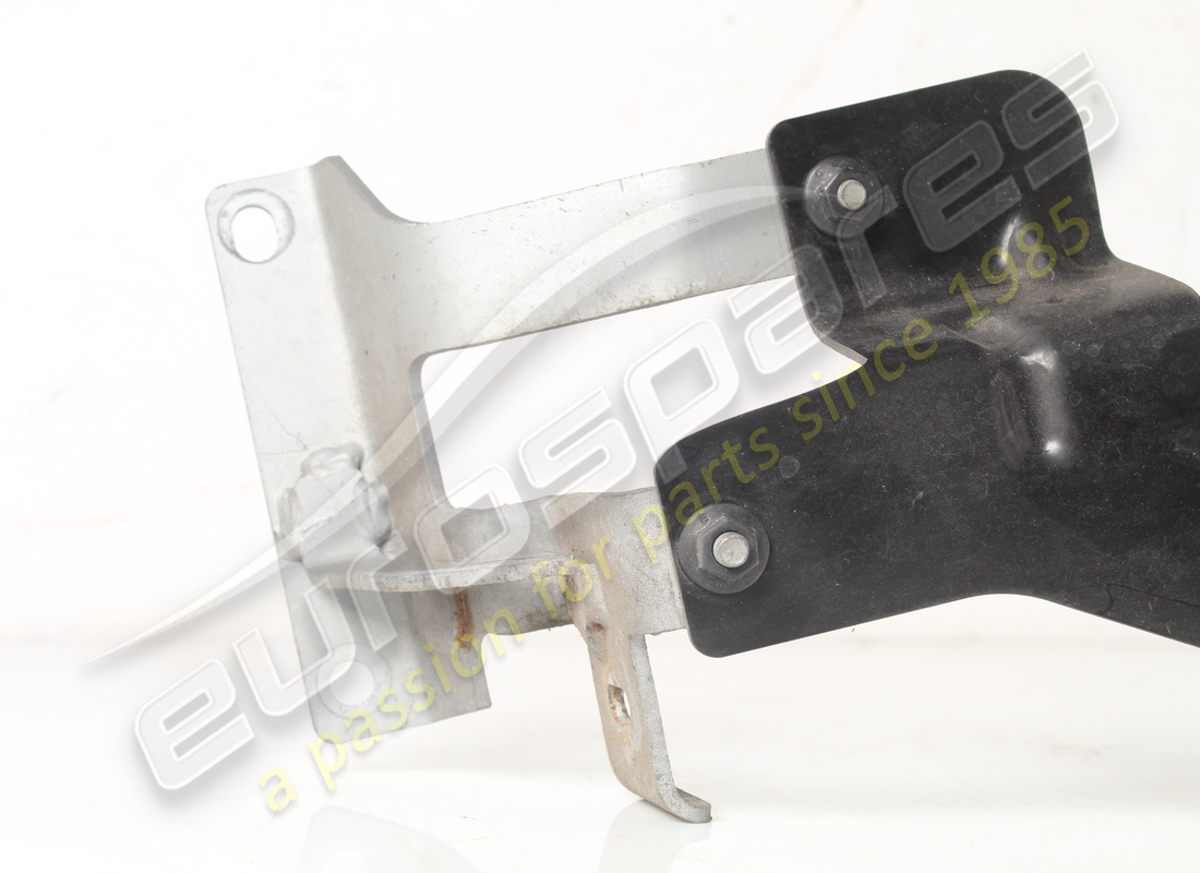 staffa laterale sx usata ferrari. numero parte 85467600 (4)