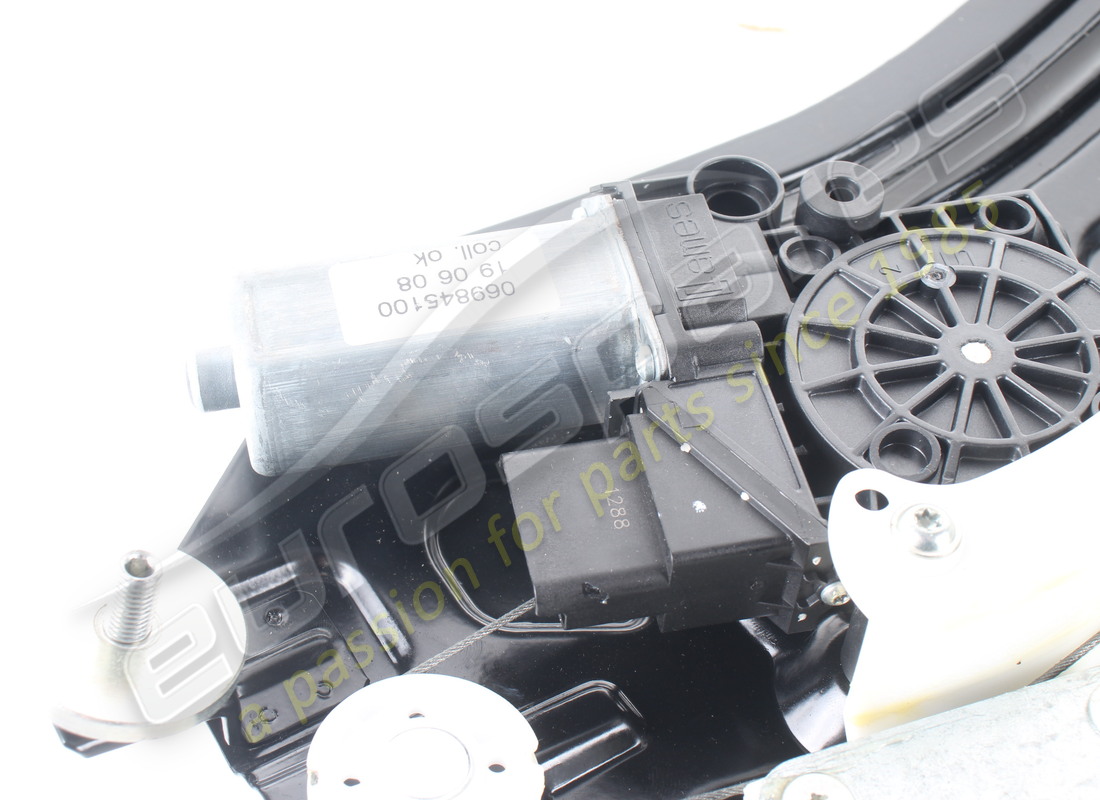 nuovo ferrari alzavetro posteriore destro. numero parte 69845100 (5)