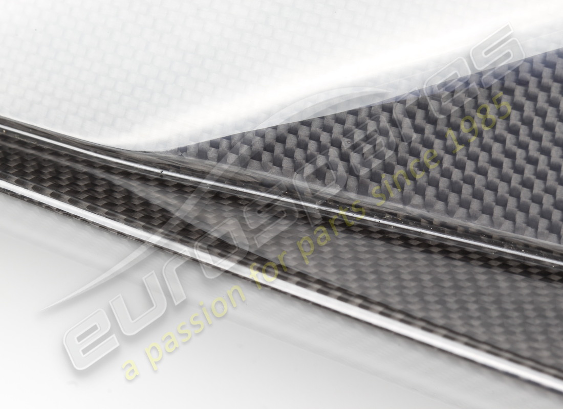 rivestimento sottoporta dx usato ferrari. numero parte 83261200 (7)