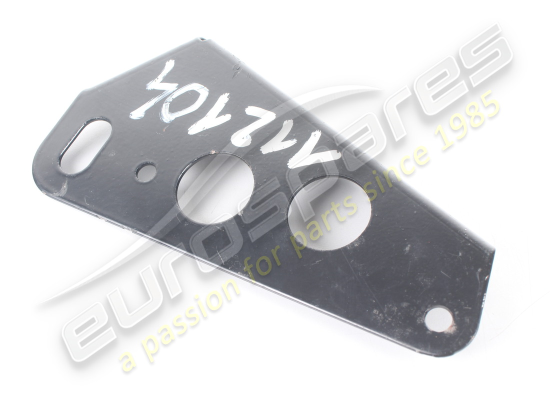 nuova parentesi ferrari. numero parte 112104 (2)