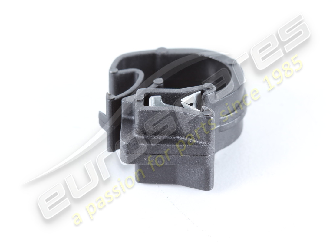 NUOVA CLIP MASERATI. NUMERO PARTE 224539 (2) nuova clip maserati. numero parte 224539 (2)