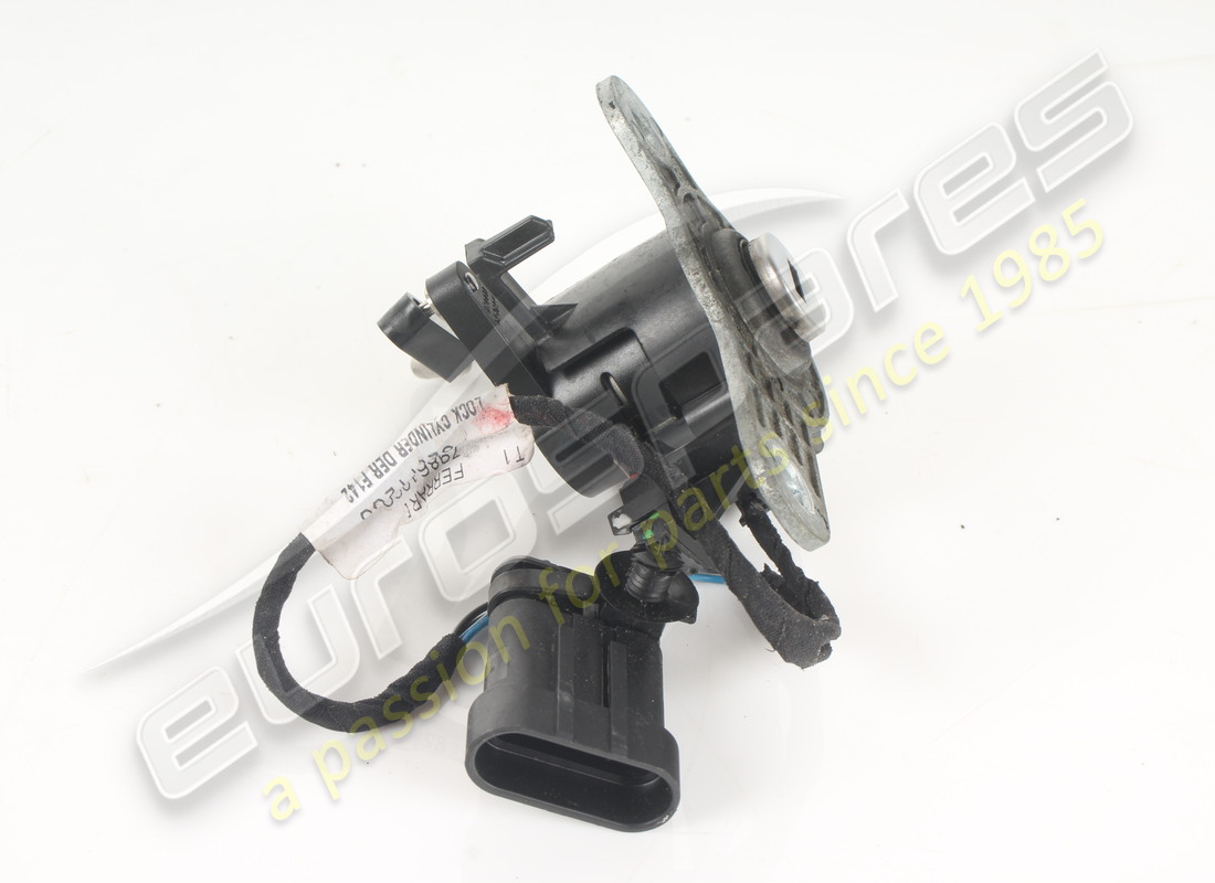 USATO FERRARI MONTAGGIO COMPLETO DI CHIUSURA. NUMERO PARTE 82811200 (3) usato ferrari montaggio completo di chiusura. numero parte 82811200 (3)