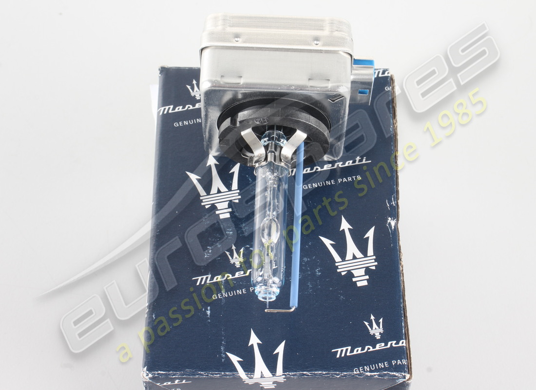 nuova lampadina allo xeno maserati d8s. codice articolo 673007580 (3)