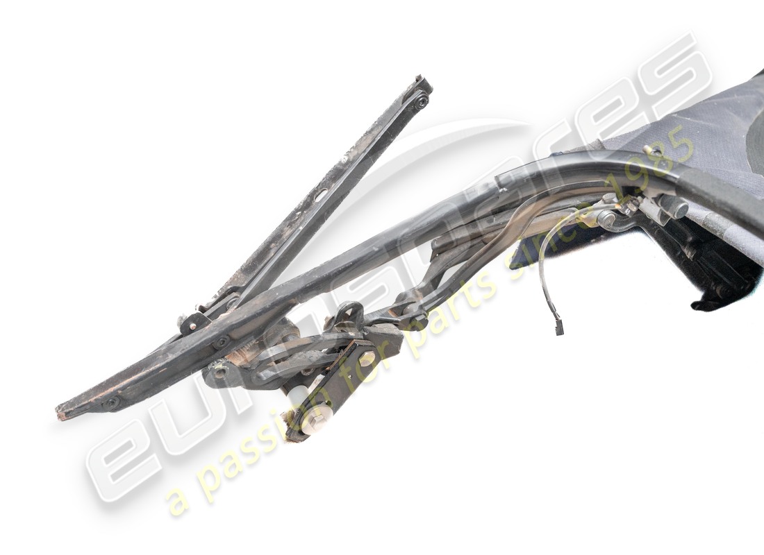 numero di parte destra del gruppo tetto spider ferrari usato 64897702 (3)