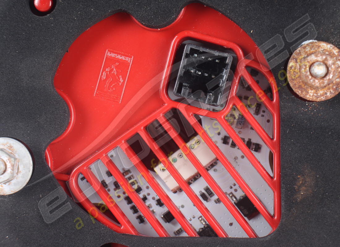 FANALE POSTERIORE DESTRO USATO FERRARI, PARTE MOBILE. NUMERO PARTE 293289 (6) fanale posteriore destro usato ferrari, parte mobile. numero parte 293289 (6)