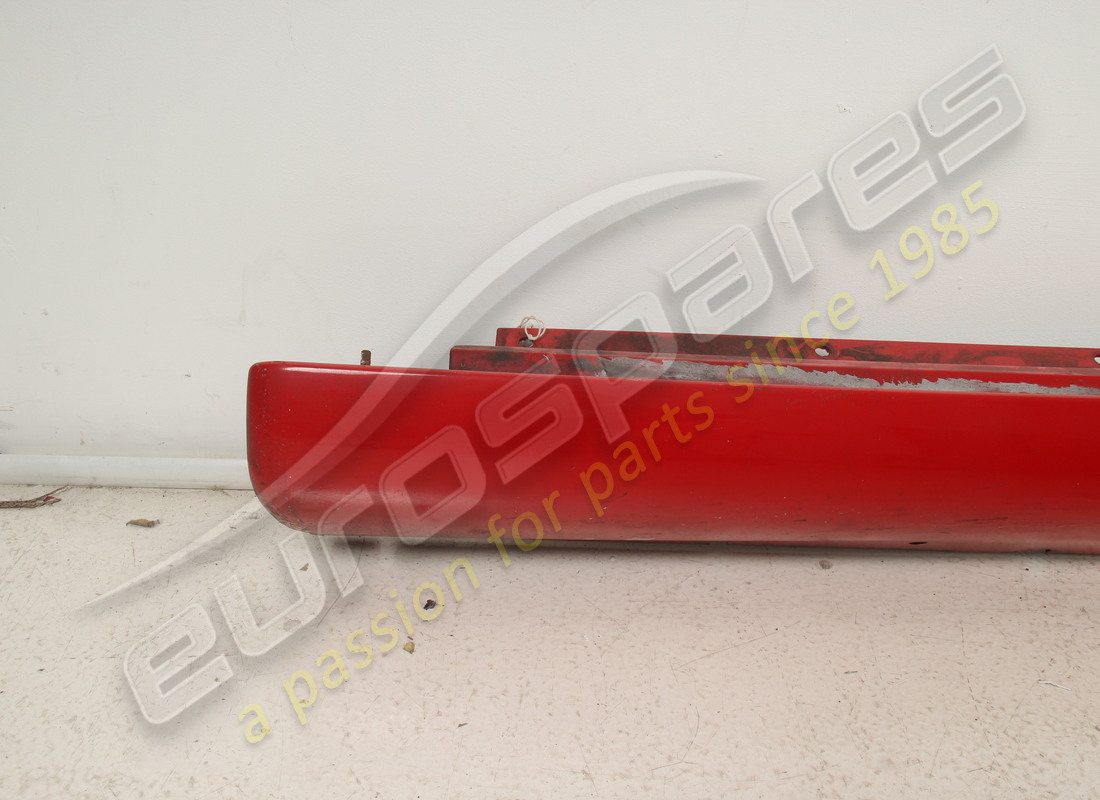 rivestimento sottoporta sx usato ferrari. numero parte 66099510 (2)