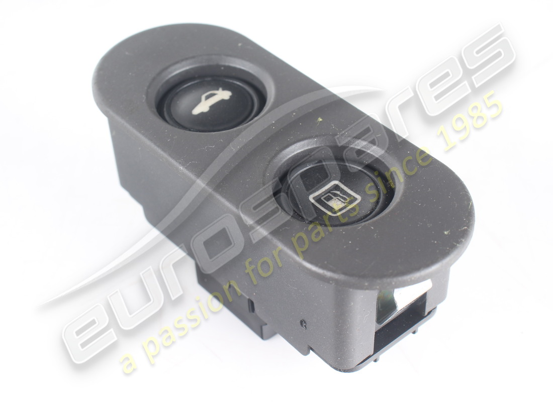 RIPARAZIONE COFANO BAGAGLIAIO E SPORTELLO CARBURANTE USATI Ferrari NUMERO PARTE 72676419 (1) RIPARAZIONE COFANO BAGAGLIAIO E SPORTELLO CARBURANTE USATI Ferrari NUMERO PARTE 72676419 (1)