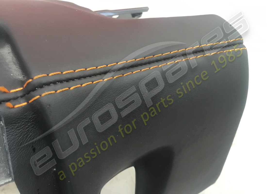 cruscotto inferiore usato lamborghini, pelle numero parte guida a destra 472857921j (2)