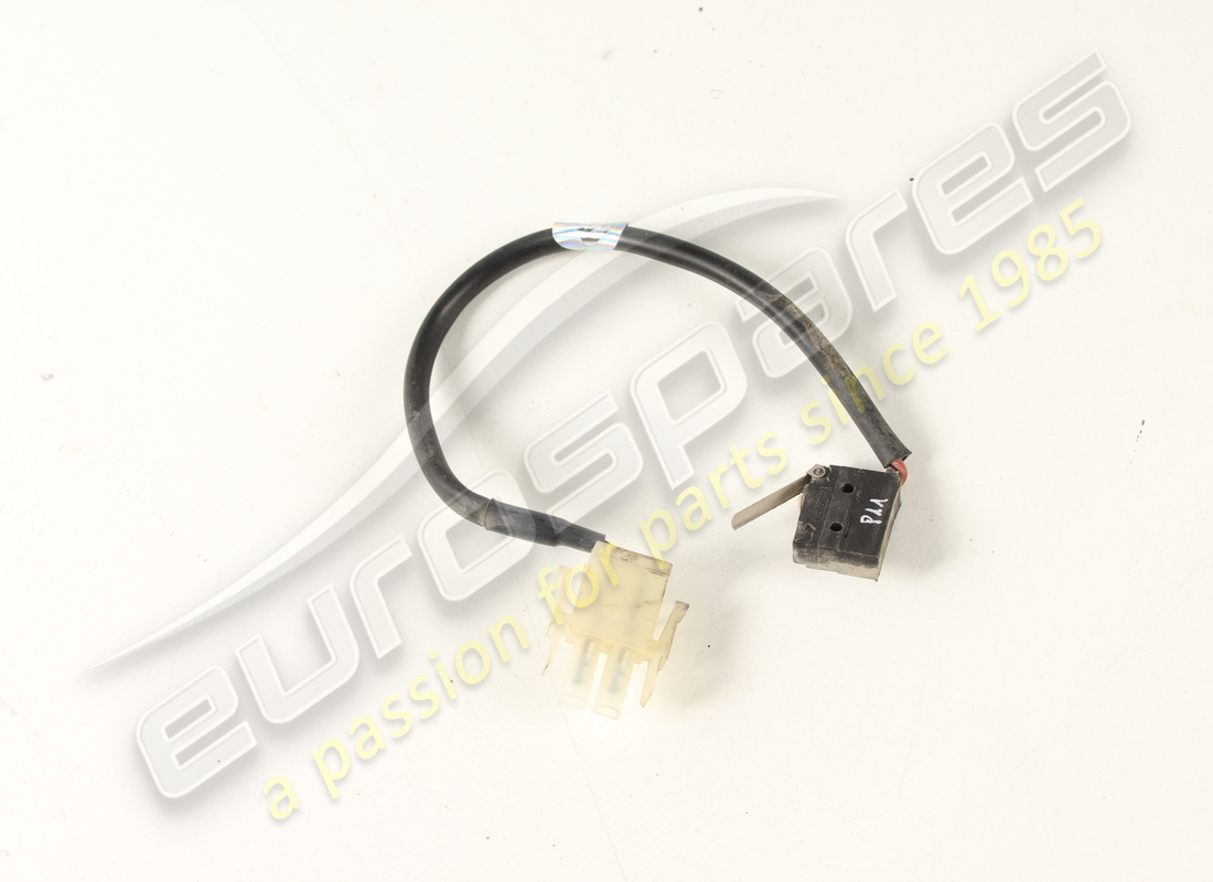 microinterruttore ferrari usato. numero parte 63485600 (1)