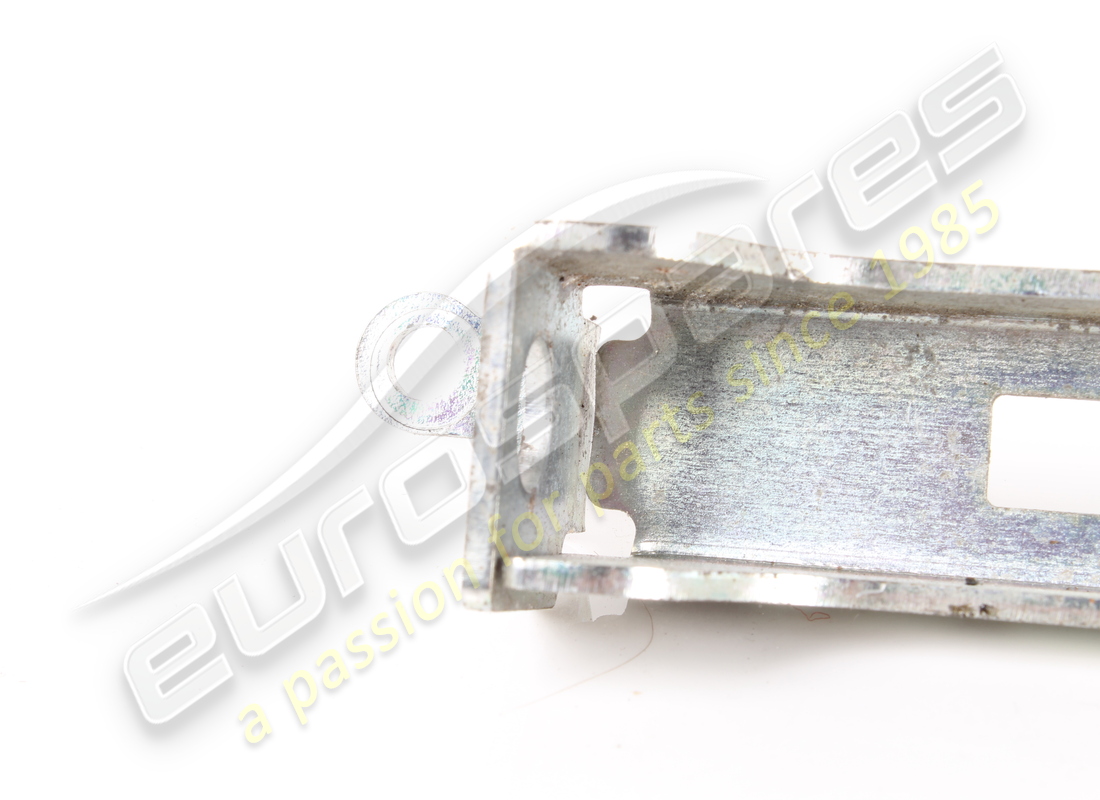 STAFFA EQUALIZZATORE USATA FERRARI. NUMERO PARTE 279324 (3) staffa equalizzatore usata ferrari. numero parte 279324 (3)