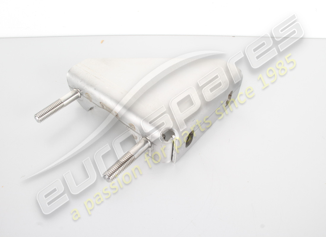 nuova ferrari staffa sx. numero parte 210893 (1)
