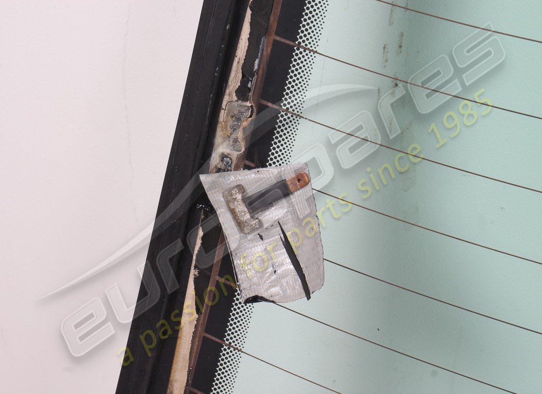 maserati vetro del lunotto posteriore usato. numero parte 377780077 (5)