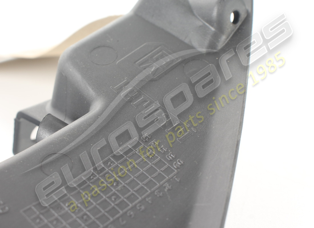 nuovo ferrari copertura centrale inferiore. codice articolo 82986700 (3)