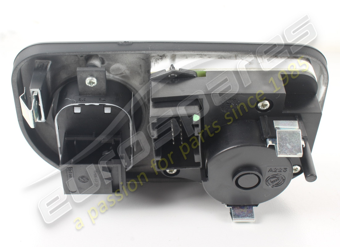 NUOVA TARGA FERRARI PER LUCI E RETROVISORE. CODICE ARTICOLO 227031 (2) nuova targa ferrari per luci e retrovisore. codice articolo 227031 (2)