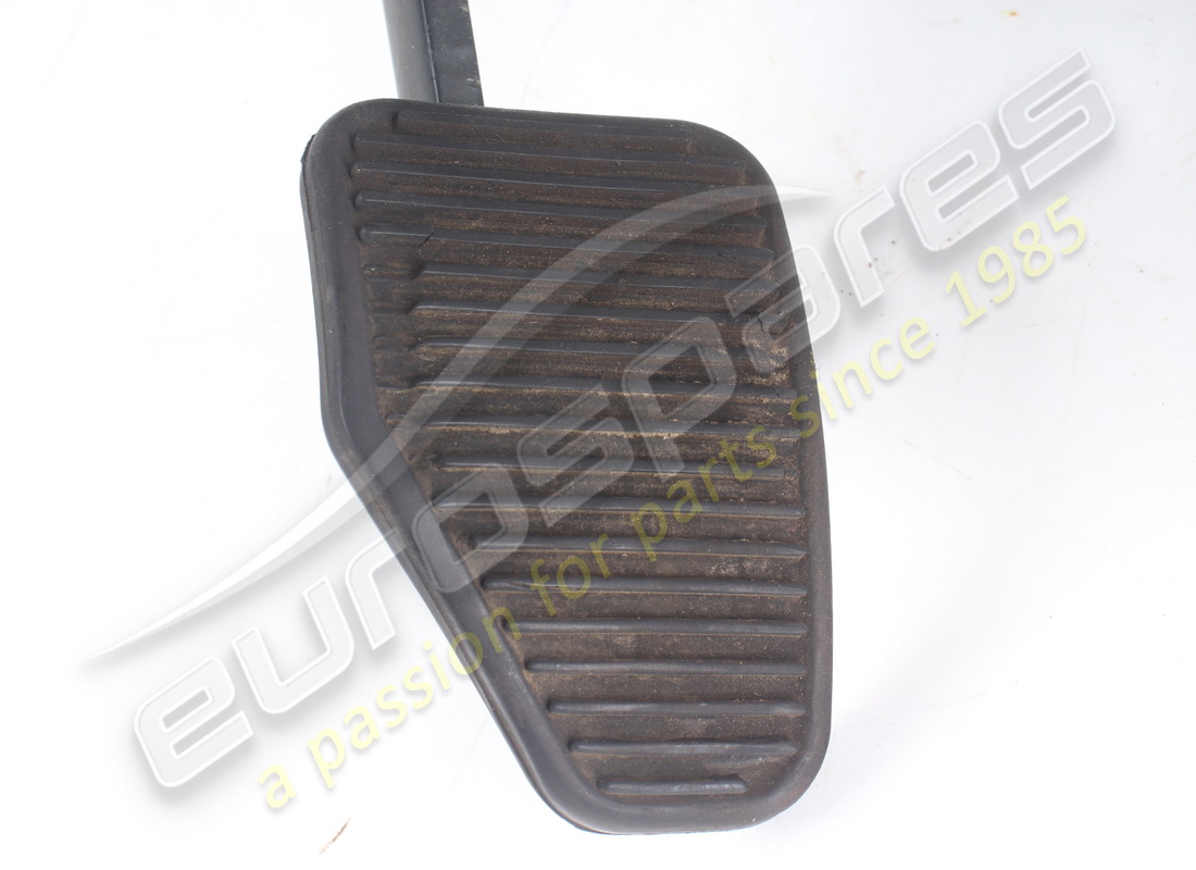 USATO FERRARI SUPPORTO PEDALE LHD NUMERO PARTE 144761 (5) usato ferrari supporto pedale lhd numero parte 144761 (5)