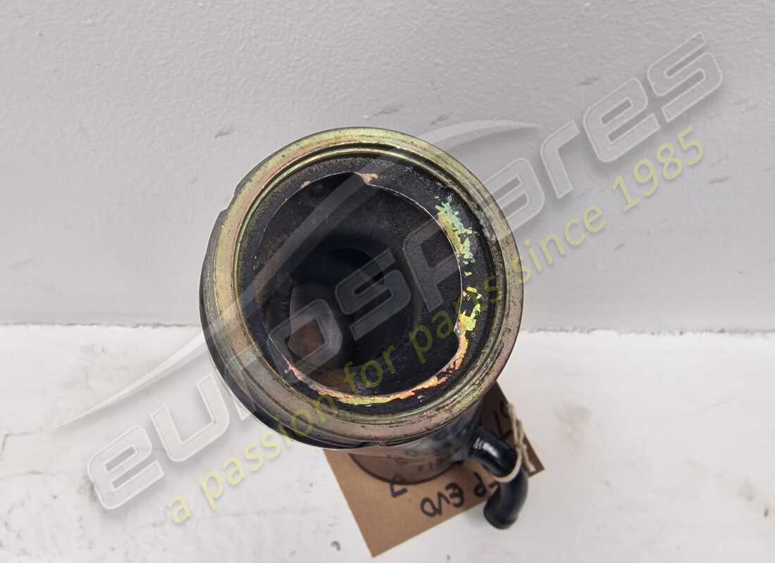 maserati collo riempimento carburante usato. numero parte 379290117 (3)