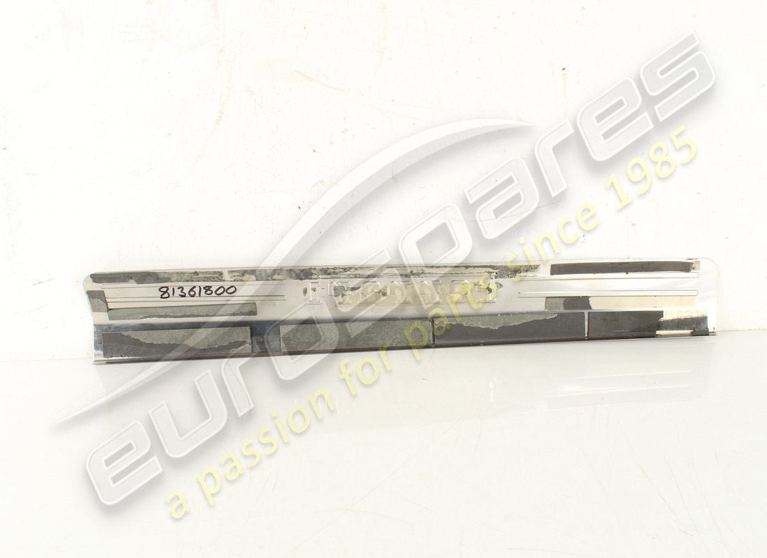 usato ferrari pedana destra. numero parte 81361800 (2)