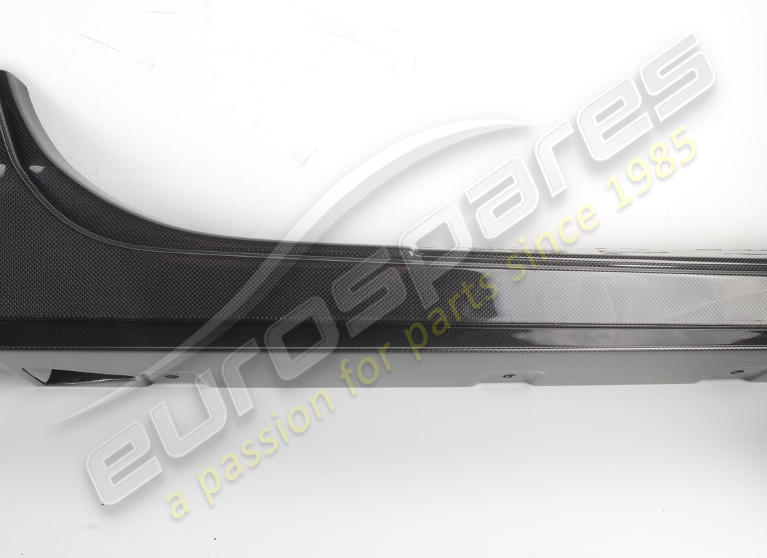 rivestimento sottoporta dx usato ferrari. numero parte 83261200 (3)