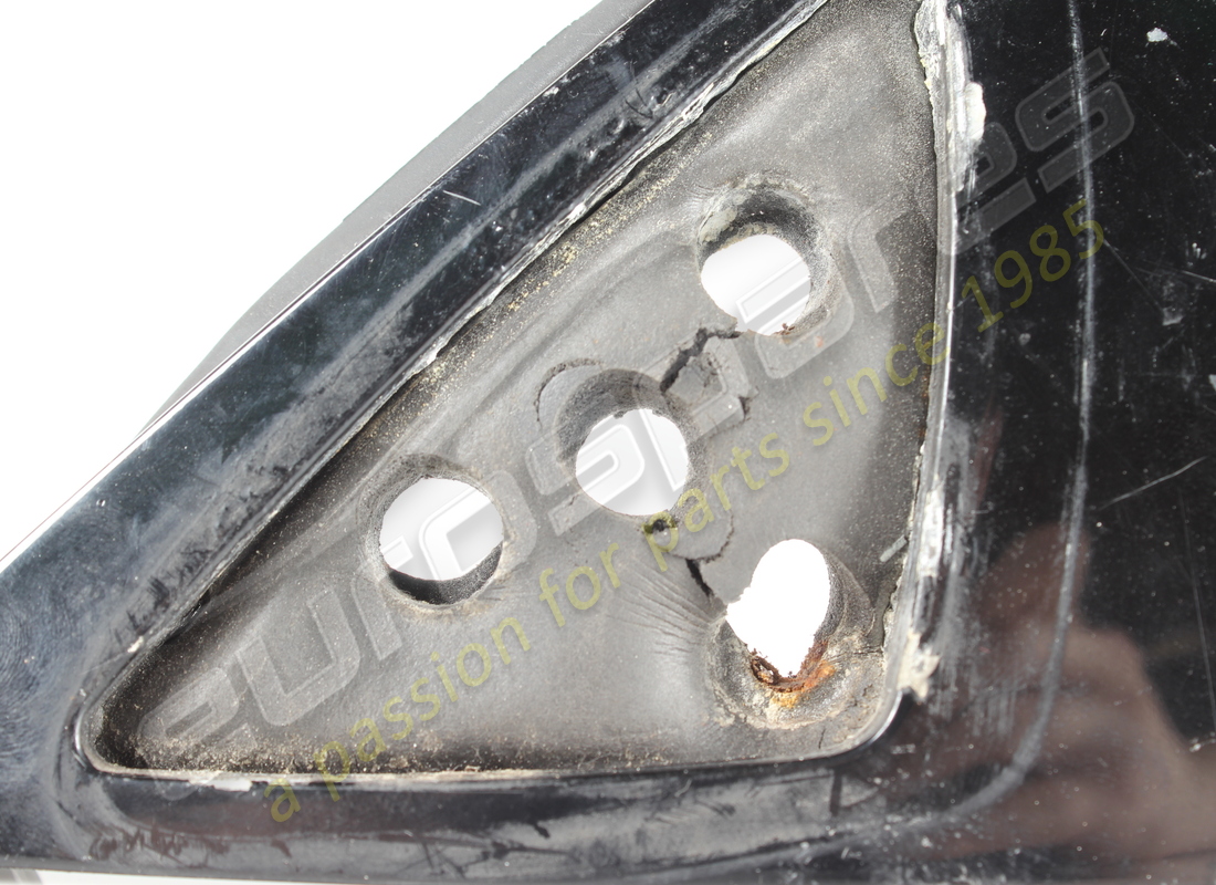 piastra esterna sx usata ferrari. numero parte 64507400 (2)