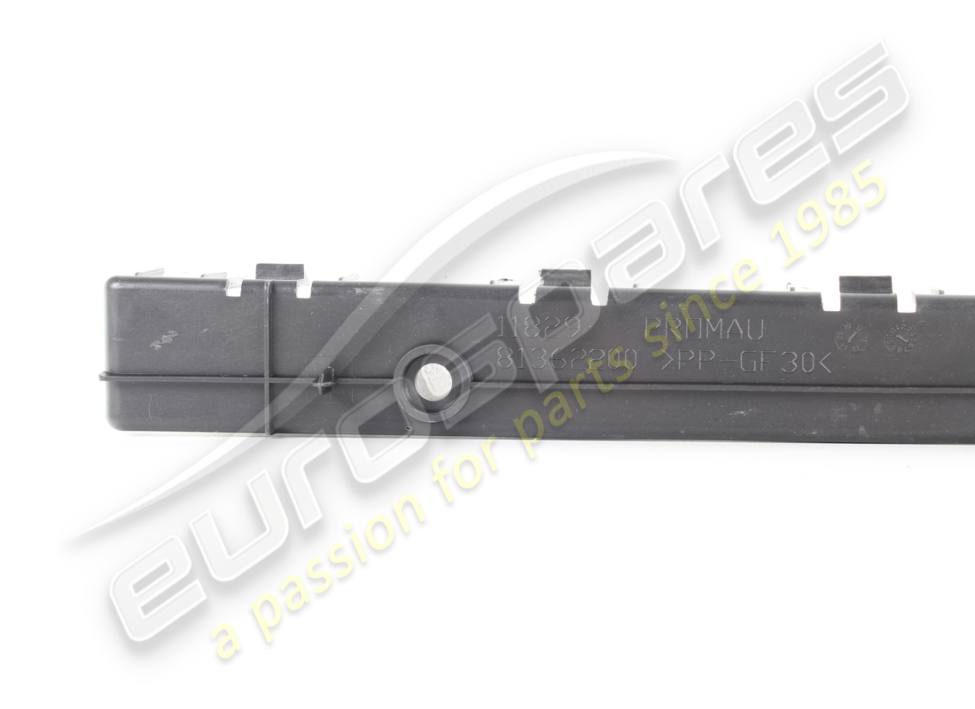 NUOVO FERRARI FISSAGGIO RIVESTIMENTO SOTTOPORTA SX B. NUMERO PARTE 81362200 (2) nuovo ferrari fissaggio rivestimento sottoporta sx b. numero parte 81362200 (2)