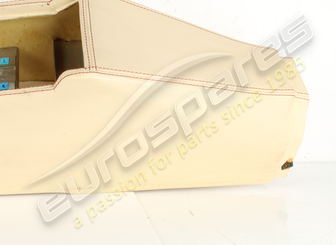 console rhd ferrari usata in crema vm3997. numero parte 65450204 (4)