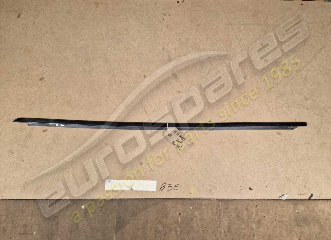 MODANATURA PORTA SX USATA Ferrari. NUMERO PARTE 61220000 (1)