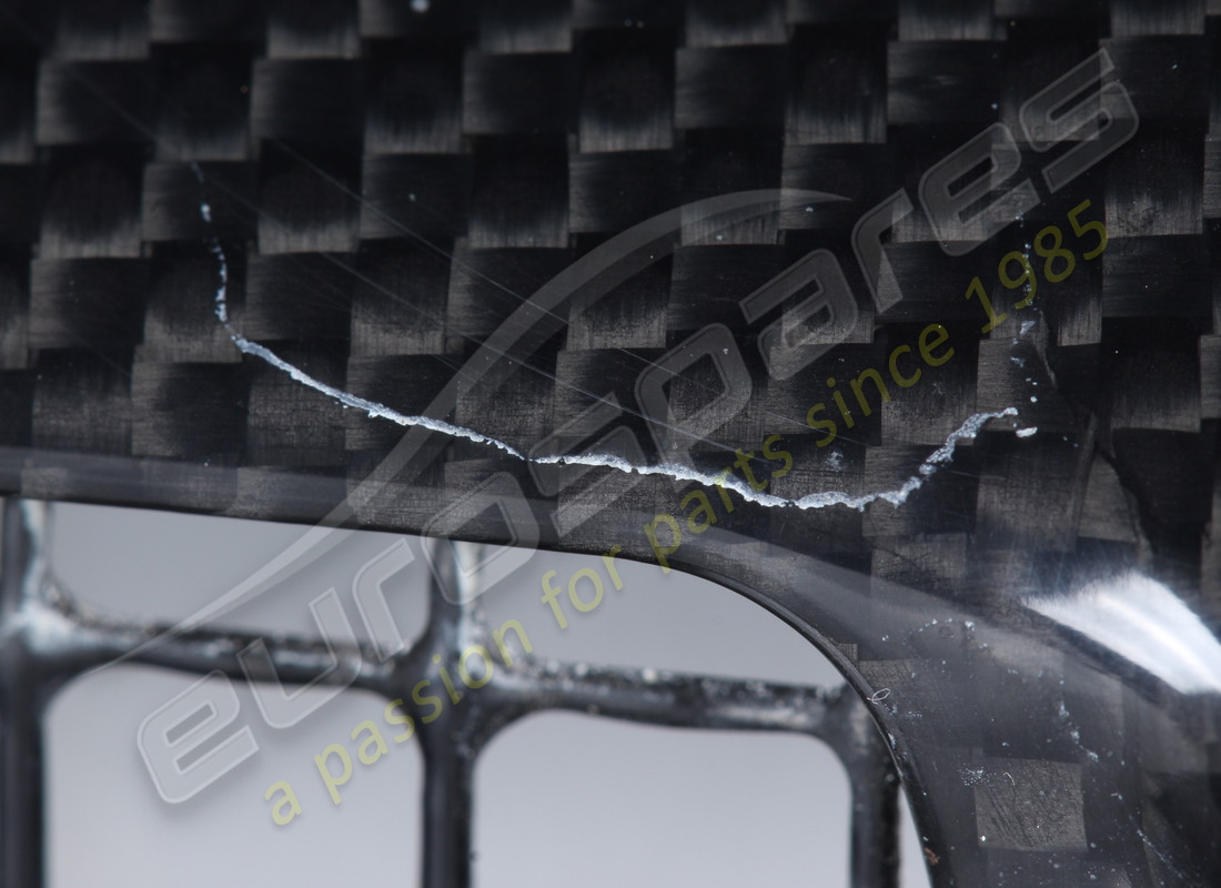 USATO FERRARI PANNELLO ANTERIORE SX - PANNELLO IN CARBONIO. NUMERO PARTE 68600900 (9) usato ferrari pannello anteriore sx - pannello in carbonio. numero parte 68600900 (9)