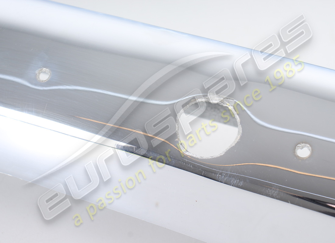 NUOVO FERRARI 275GTB PARAURTI CENTRALE POSTERIORE. NUMERO PARTE 20401709 (6) nuovo ferrari 275gtb paraurti centrale posteriore. numero parte 20401709 (6)