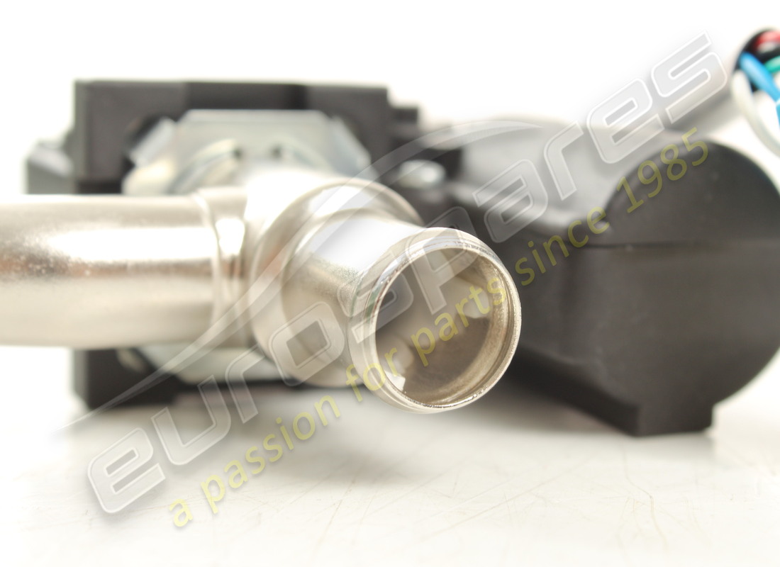 nuova ferrari valvola tgk sx. numero parte 67444900 (2)