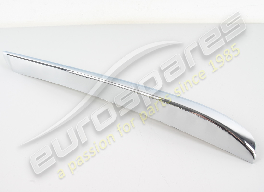 nuovo maserati modanatura anteriore sinistra numero parte 670138039 (1)