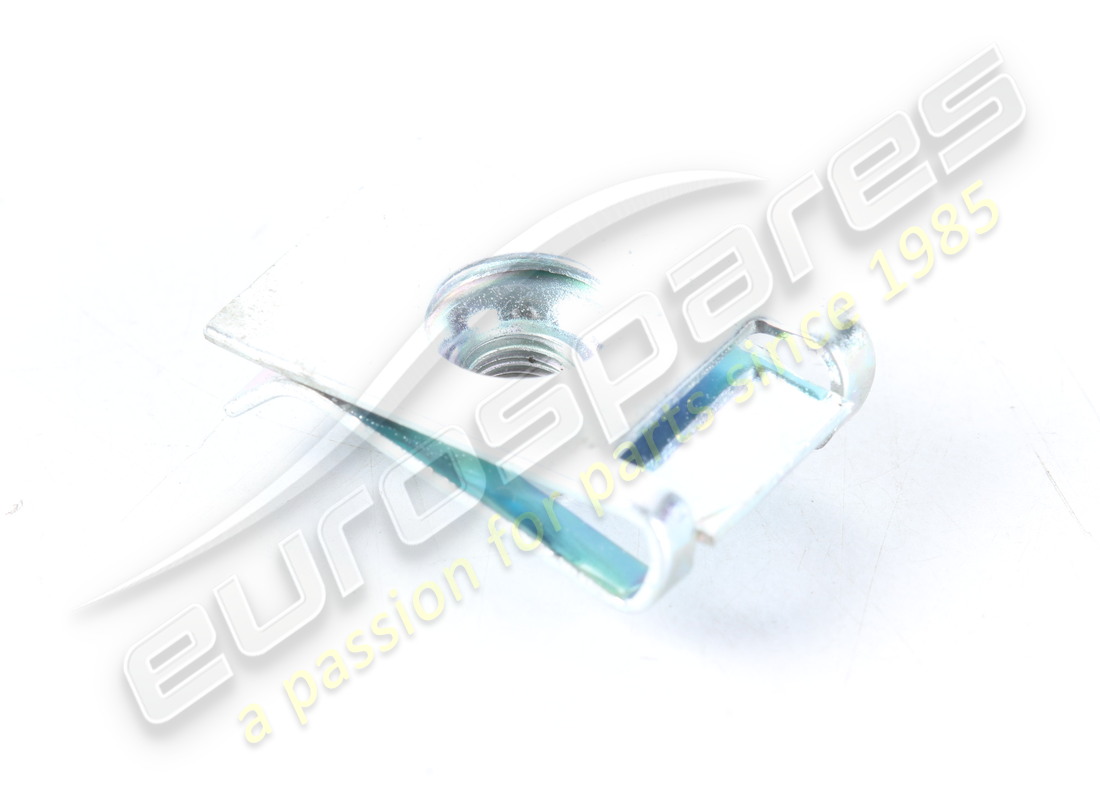 nuova parentesi maserati. numero parte 66914000 (2)