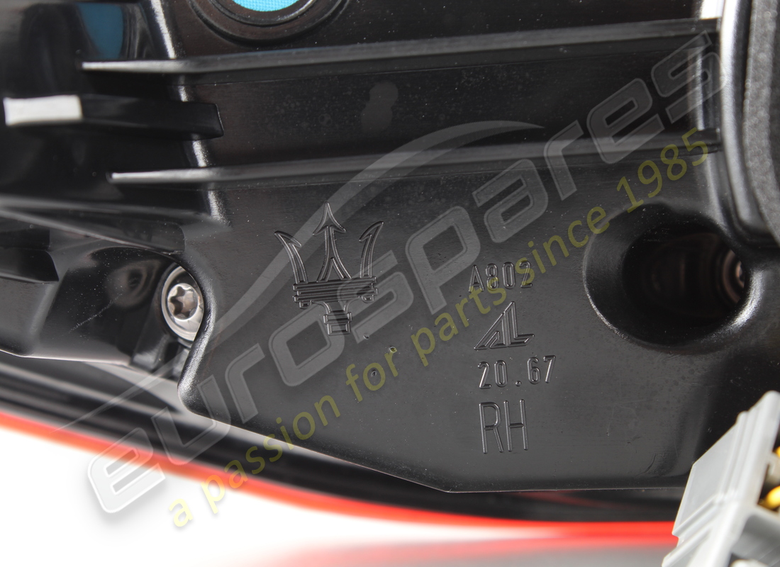 nuova maserati luce posteriore esterna destra. numero parte 670106830 (4)