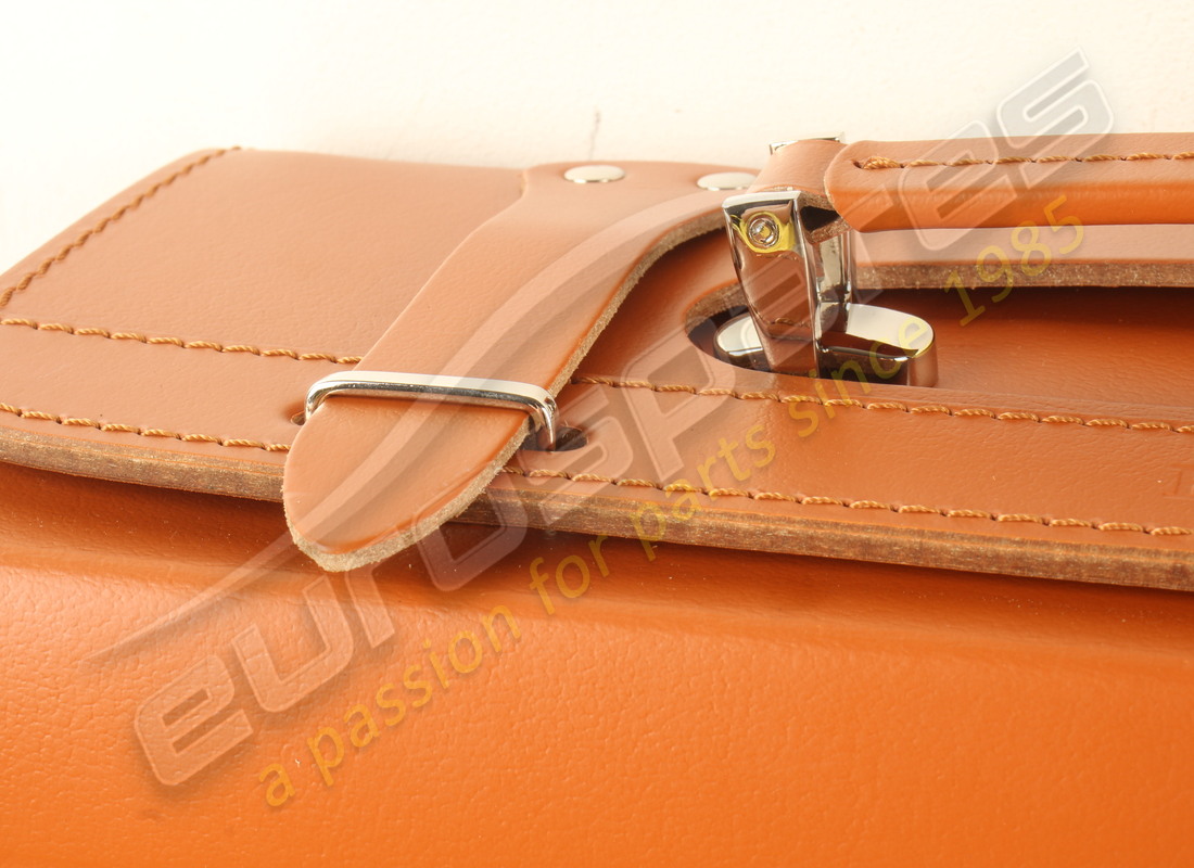 nuova ferrari borsa kit attrezzi completa. numero parte 164683 (3)