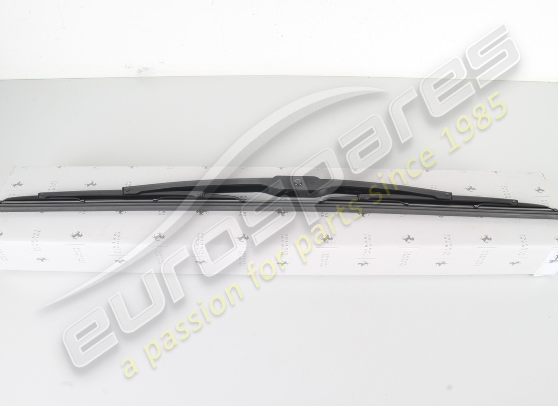 nuova ferrari spazzola tergicristallo destro. codice articolo 65081600 (2)