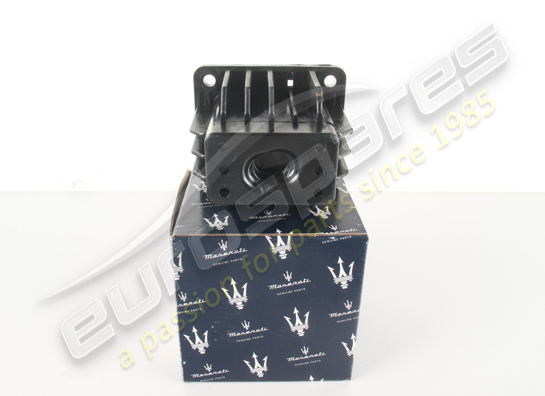 nuovo maserati supporto anteriore per sollevamento veicolo. codice articolo 670034356 (4)