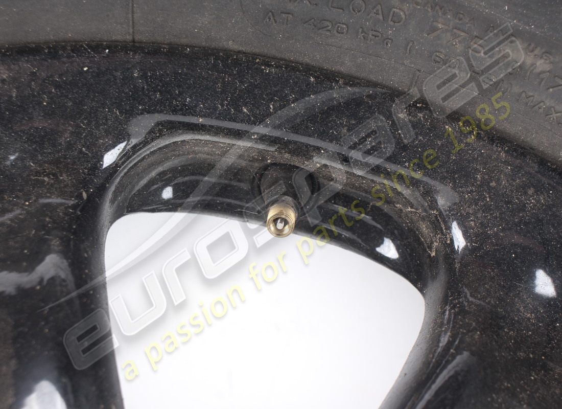 maserati ruota di scorta con pneumatico usata. numero parte 377230019 (2)