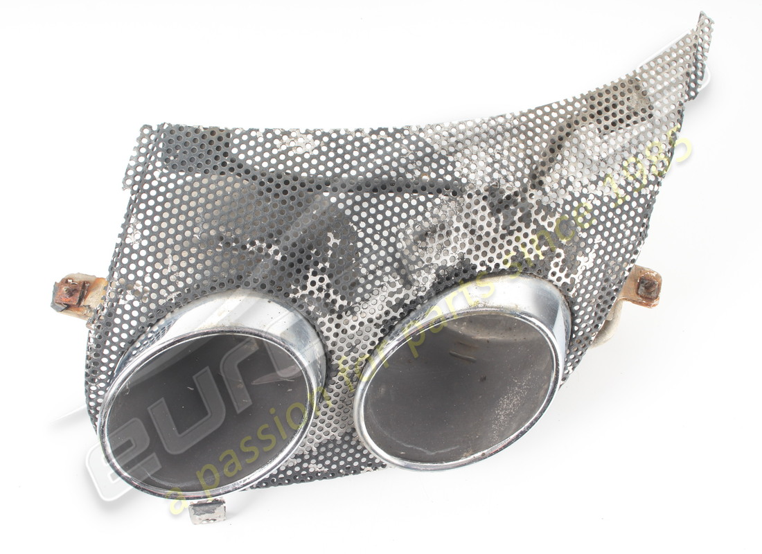 copertura scarico sx usata maserati. numero parte 670104469 (2)
