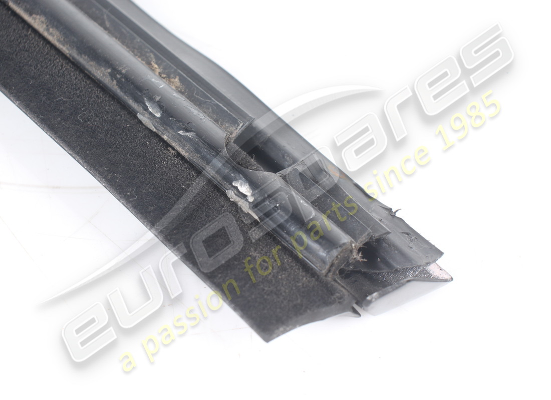 usato ferrari modanatura destra. numero parte 61538900 (6)