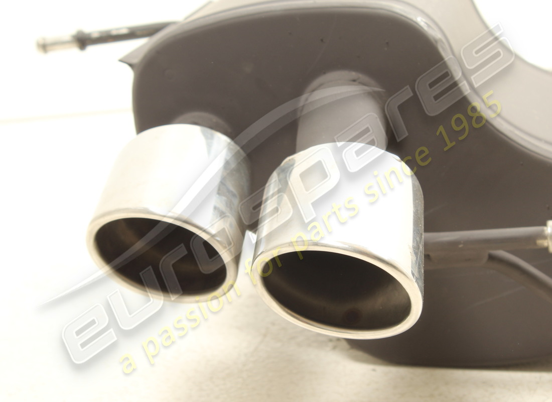 nuovo maserati silenziatore posteriore sx. numero parte 237724 (2)
